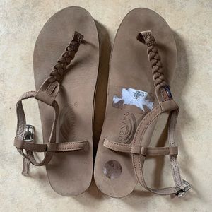 Rainbows Tan T-strap Sandals L